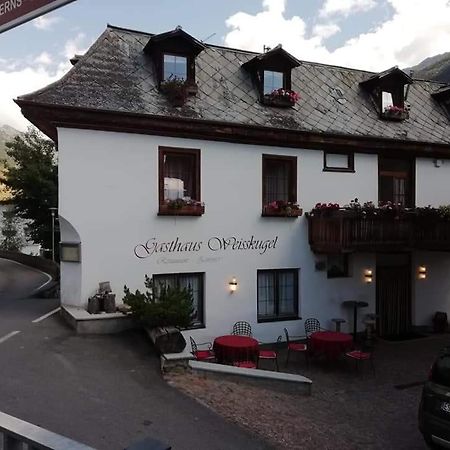 Gasthaus Weisskugel Hotel มัลเลส เวนอสตา ภายนอก รูปภาพ