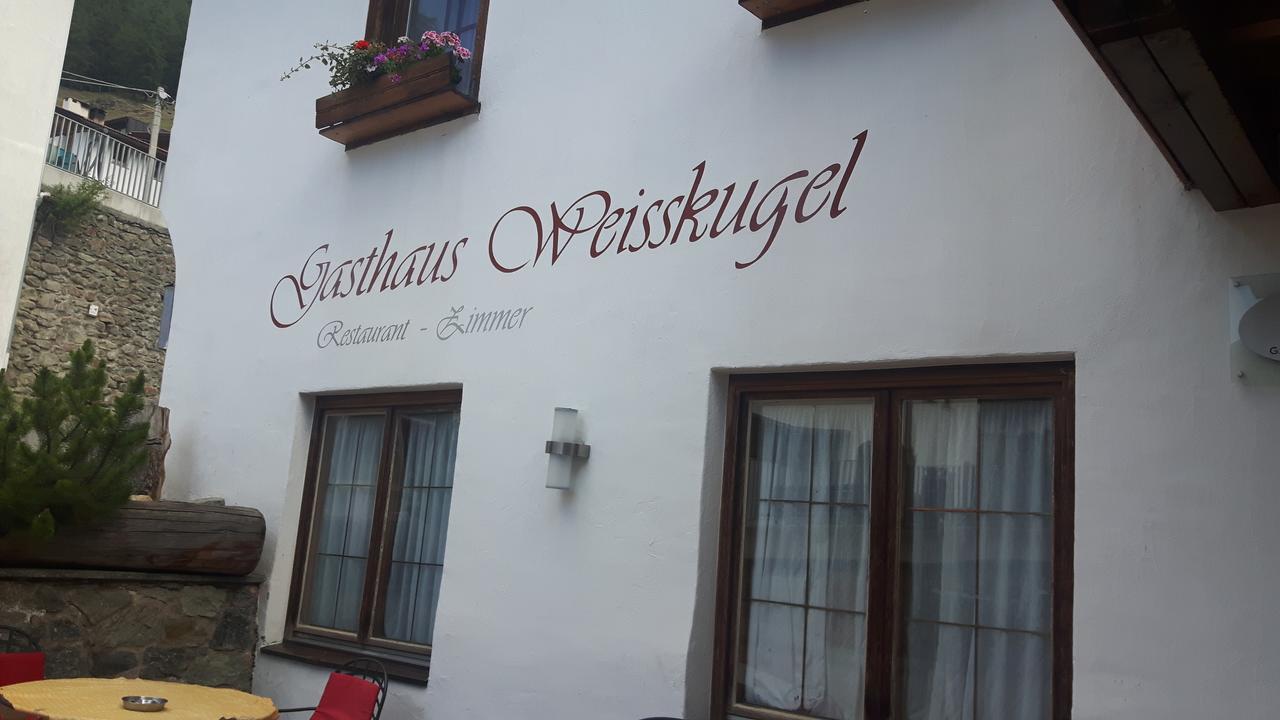 Gasthaus Weisskugel Hotel มัลเลส เวนอสตา ภายนอก รูปภาพ