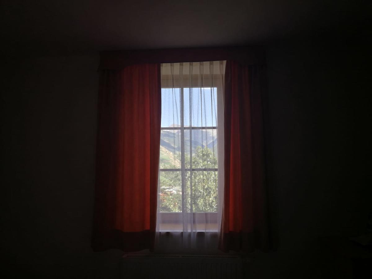 Gasthaus Weisskugel Hotel มัลเลส เวนอสตา ภายนอก รูปภาพ